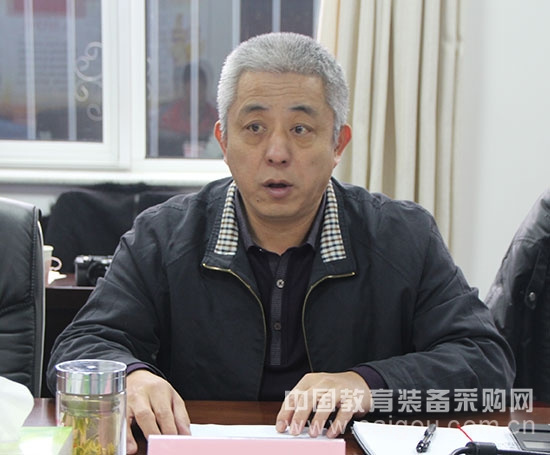 海淀区学校后勤管理研究会常务理事会召开