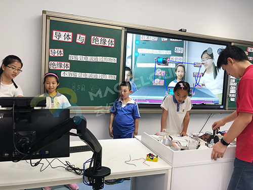 AR实验室添新案例:深圳南山第二外国语学校