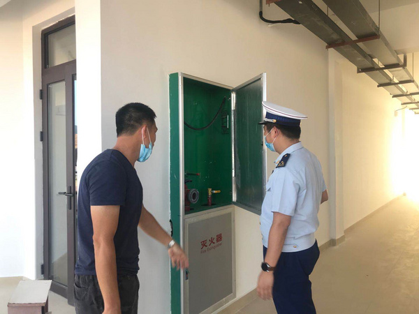 海棠大隊聯合區教育局開展棚改項目幼兒園消防檢查技術指導工作