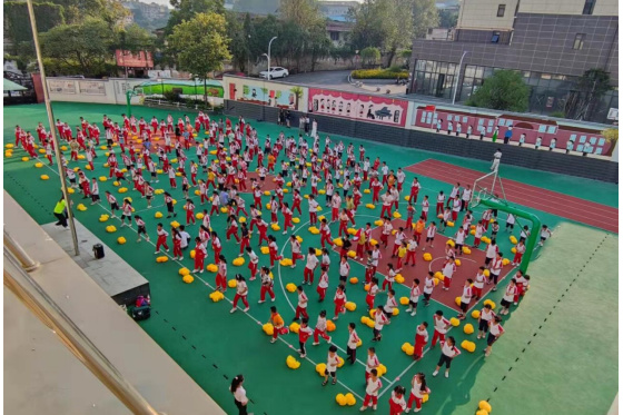 貴州民族大學：發揮專業優勢助力附屬學?！半p減”政策落地