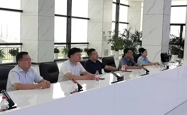 蘭州石化職業技術大學副校長程小紅到蘭州新區相關企業走訪調研