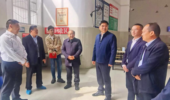 宜賓市副市長雷濤來宜賓學院督導食品安全工作