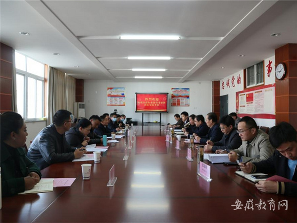 西藏山南職業教育考察團赴安徽能源技術學?？疾旖涣?/></p><p>　　考察團還與安徽能源技術學校各科室負責同志進行了座談交流。兩校針對性地在教育教學、專業建設、校企合作、產教融合等方面做了深入探討和交流，特別是在專業建設發展上進行了深度交流。會后，考察團成員先后參觀考察了學校汽車實訓中心、電力實訓室、機械實訓室等教學和實訓場地。雙方均表示，希望今后能進一步加強溝通交流、相互學習、取長補短、共謀發展。（梁宇翔  張浩）</p><p style=