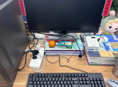 一臺更懂老師的電腦，從解決備授課的“最后一百米”開始