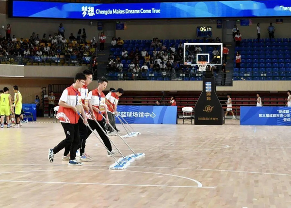 成電體育館：激情滿懷迎接青春盛會！