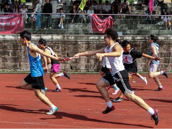 西南石油大学南充校区举行第十三届田径运动会