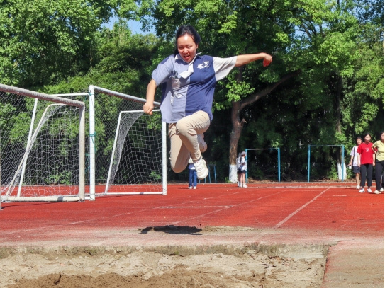 西南石油大学南充校区举行第十三届田径运动会