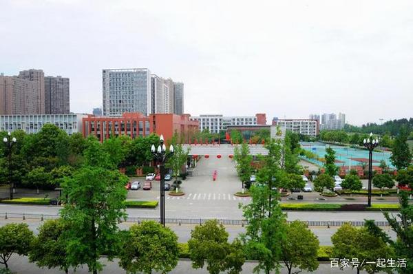 一起生活攜手新都香城中學，共創智慧香城