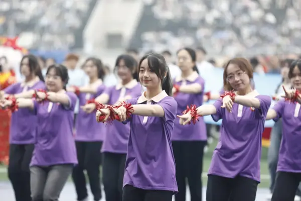 重慶師范大學舉辦第五十七屆春季田徑運動會
