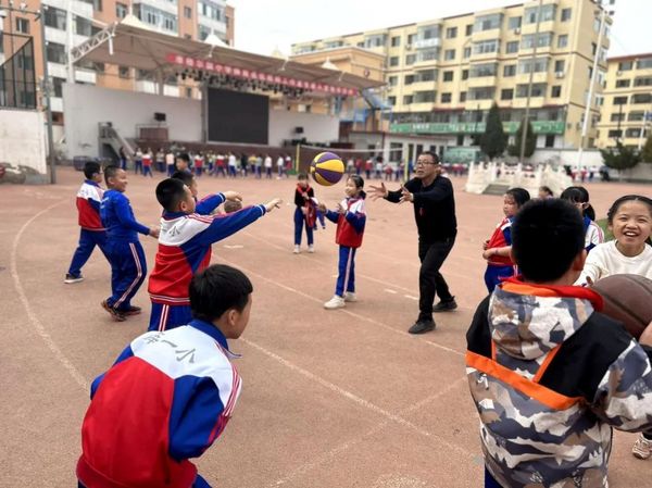 鄂爾多斯市準格爾旗：“走班制”體育課讓學生愛上運動