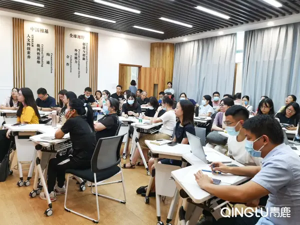 青小鹿“智慧紙筆”走進華附校園，24個班九大學科全應用！